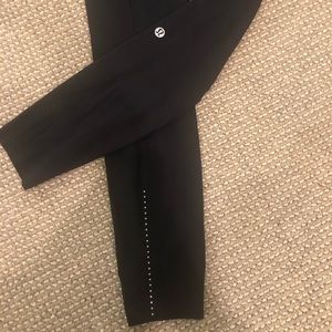 Lululemon leggings, black, perfect condition!!:)